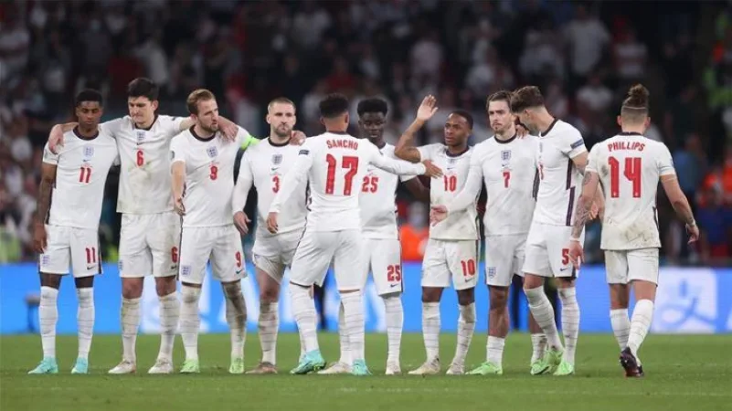 الفيفا: سنتخذ إجراءات قاسية بعد تعرض لاعبي منتخب إنجلترا لإساءات عنصرية