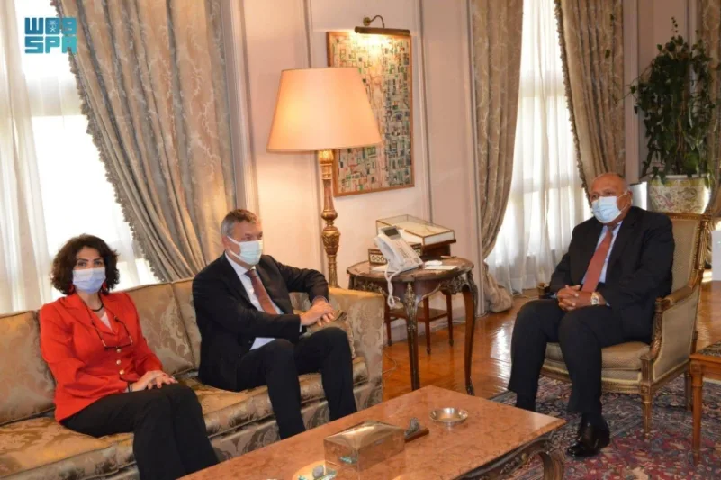 وزير خارجية مصر ومفوض الأونروا يبحثان سبل دعم ومساندة اللاجئين الفلسطينيين
