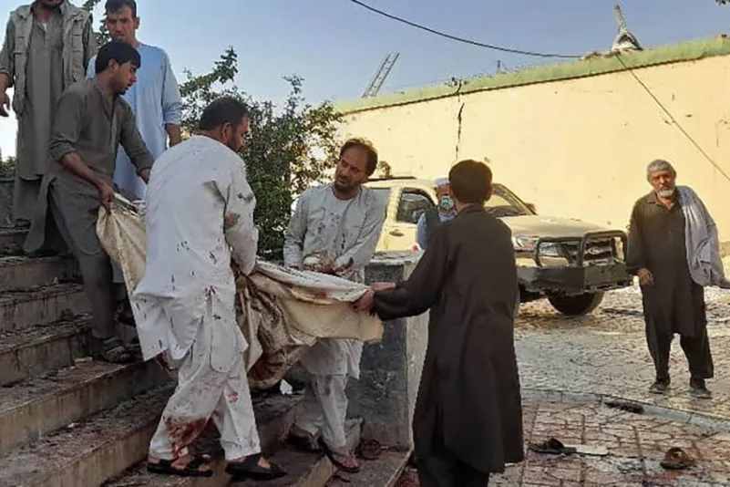 أفغانستان.. سقوط عشرات القتلى ومئات الجرجى في تفجير مسجد