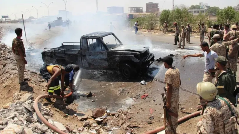 اليمن.. قتلى وجرحى جراء انفجار استهدف مسؤولين في عدن