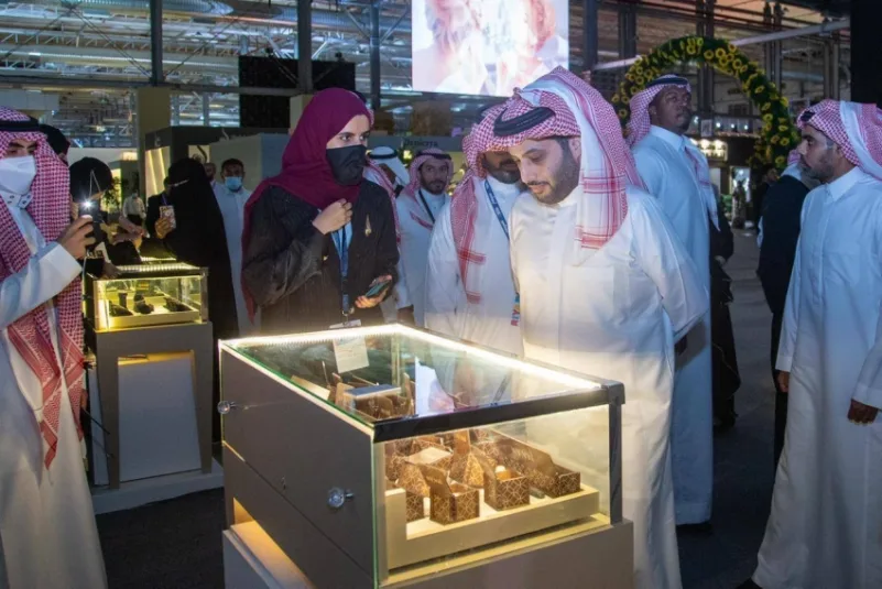 المجوهرات النادرة تشهد إقبالاً من الزوار بموسم الرياض