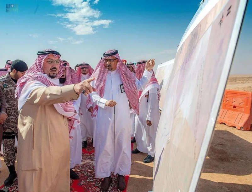 أمير القصيم يتفقَّد الأعمال المتبقية من مشروع طريق القصيم مكة المكرمة