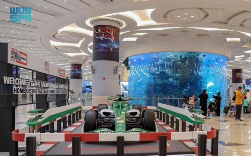 مطار الملك عبدالعزيز وميادين جدة تتهيأ لاستقبال المشاركين في جائزة السعودية الكبرى للفورمولا 1