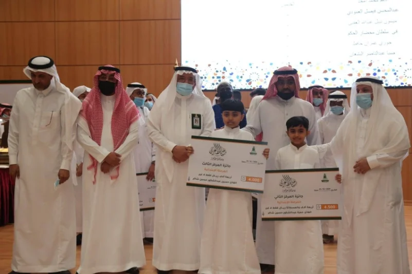 رئيس جامعة "المؤسس" يكرم الفائزين والفائزات في "مسابقة للخط العربي" لطلبة مؤسسات التعليم بمنطقة مكة المكرمة