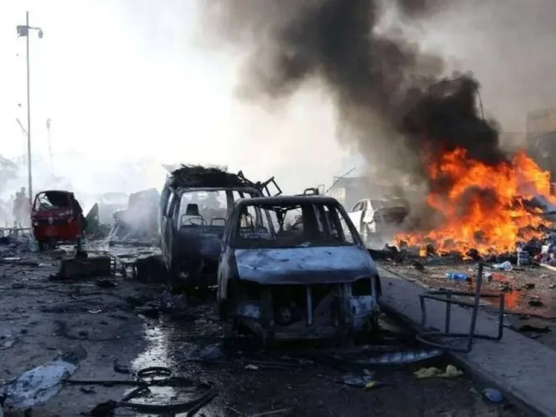 9 قتلى في انفجار سيارتين مفخختين وسط الصومال