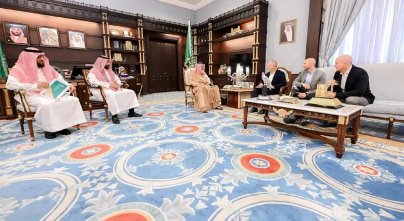 أمير الباحة يستقبل الرئيس التنفيذي لمركز التدريب السعودي الأولمبي