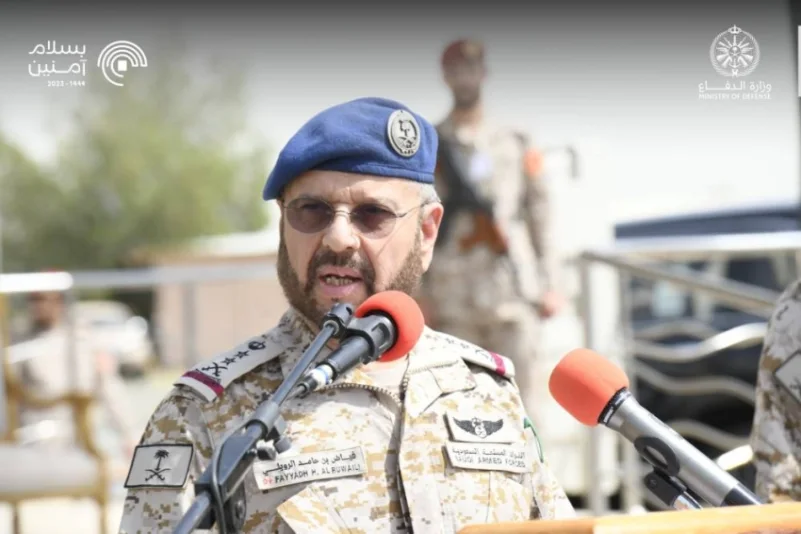 رئيس "هيئة الأركان" يقف على استعدادات وحدات القوات المسلحة المشاركة في الحج
