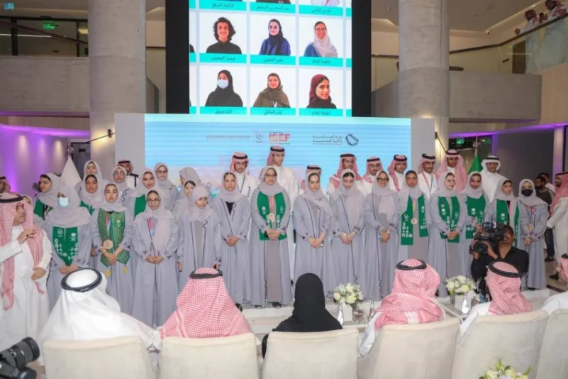 الخريّف يستقبل المنتخب السعودي للعلوم والهندسة لفوزهم في "آيسف 2023"