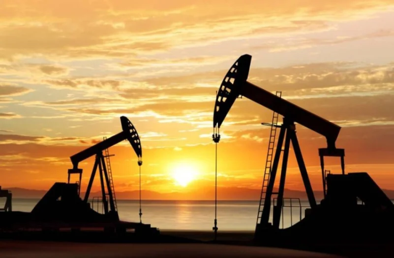 النفط يتراجع من أعلى مستوياته في 3 أشهر