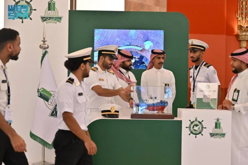 جامعة الملك عبدالعزيز تشارك في معرض أعمال مؤتمر استدامة الصناعة البحرية