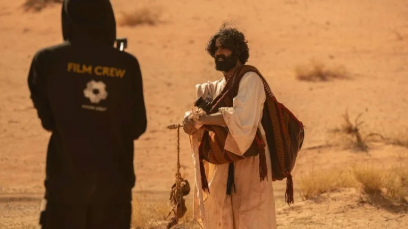 «بين الرمال».. أول فيلم سعودي بصحراء «نيوم»