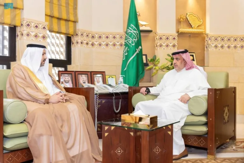 وكيل إمارة الرياض يستقبل رئيس الجامعة السعودية الإلكترونية