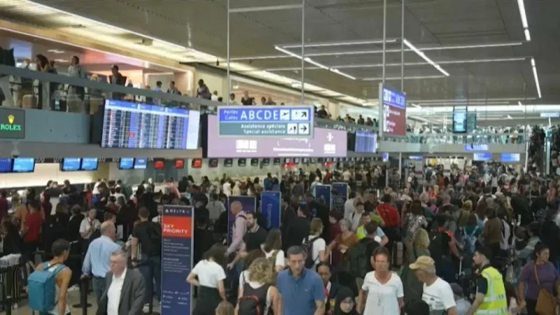 اضراب موظفي الخدمات الأرضية في مطار جنيف