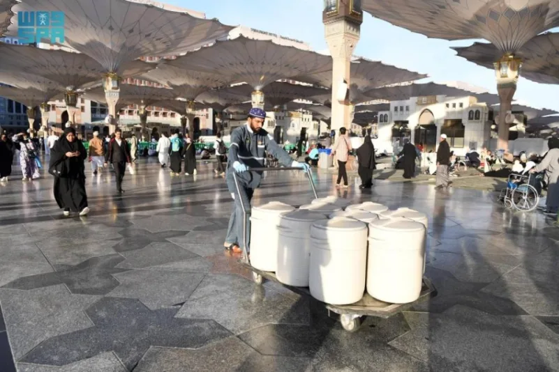 برنامج لنقل وتخزين وتعبئة مياه زمزم بالمسجد النبوي
