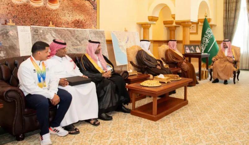 نائب أمير مكة يستقبل الرئيس التنفيذي لمؤسسة "إخاء"