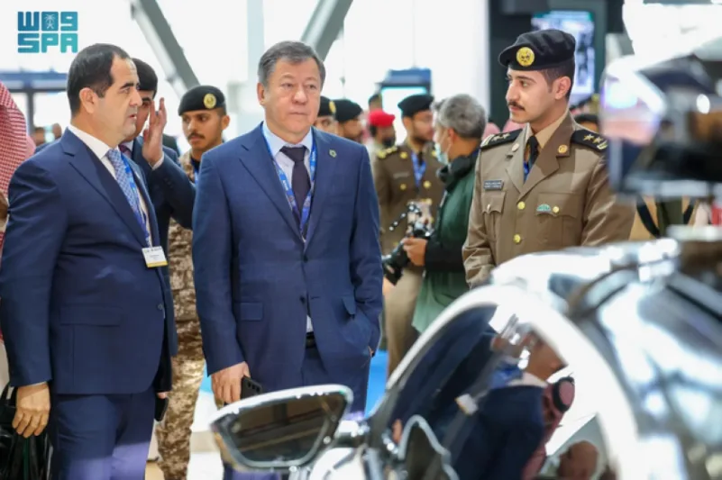 وزير الداخلية بجمهورية طاجيكستان يزور جناح وزارة الداخلية بمعرض الدفاع العالمي 2024