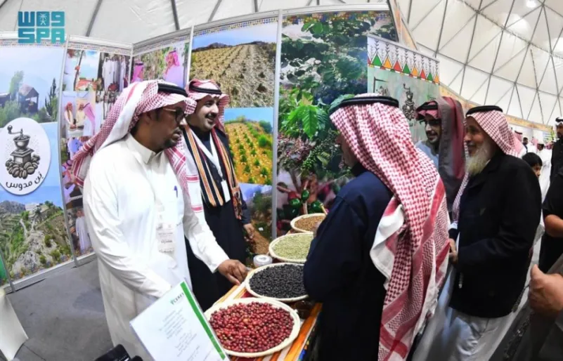 مهرجان البن في رجال ألمع يستقطب 21 ألف زائر ويعرض 6 أطنان من القهوة السعودية
