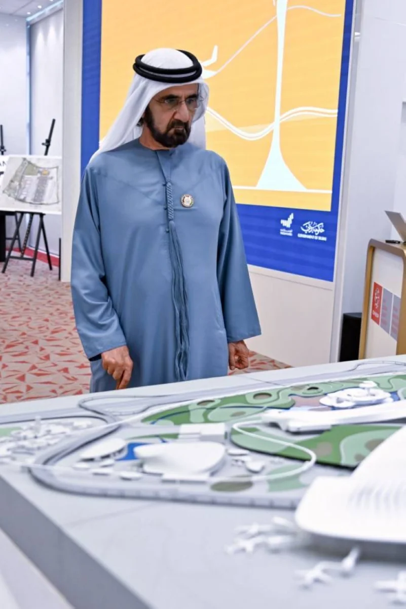 بـ 400 بوابة للطائرات.. محمد بن راشد : يعتمد انشاء اكبر مطار في العالم