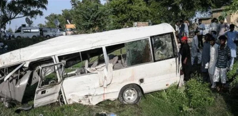 باكستان.. مصرع وإصابة 41 شخصًا بحادث تحطم حافلة بمنطقة "ديامر"