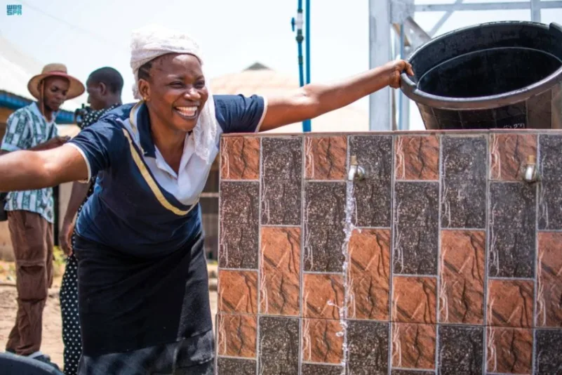 "سلمان للإغاثة" يحفر (6) آبار تعمل بالطاقة الشمسية في كوارا النيجيرية