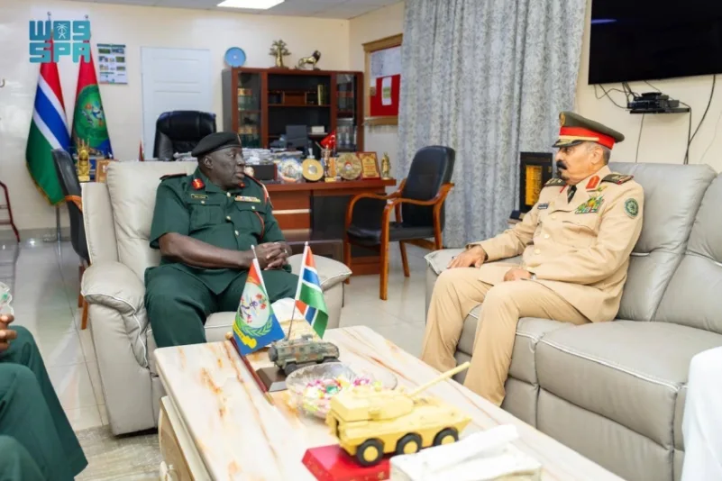 الأمين العام للتحالف الإسلامي يلتقي رئيس أركان الدفاع بجمهورية جامبيا