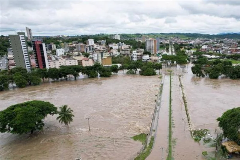 حصيلة ضحايا الفيضانات في البرازيل ترتفع إلى 95 قتيلا