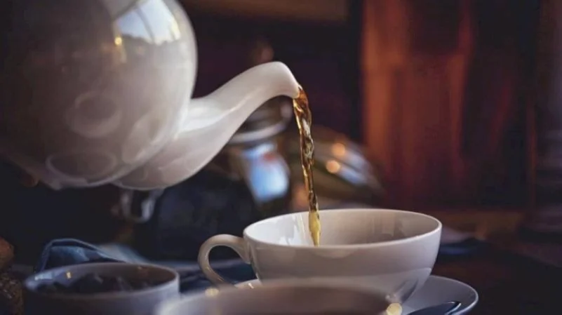 دراسة: الشاي يقتل فيروس كورونا في حال أدركه في تجويف الفم