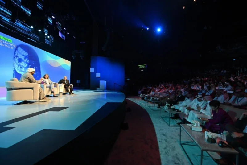 خبراء دوليون يبحثون تحديات الرقمنة في افتتاح قمة "سينك"