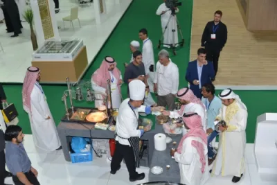 الإماراتيون ينافسون السعوديين في جذب زوار «سيتي سكيب»