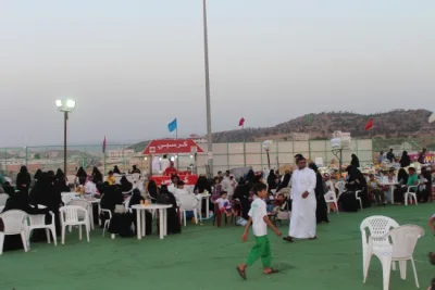 خيمة التسوق تجذب زوار مهرجان صيف الباحة