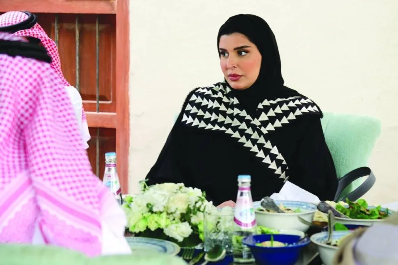 HE the Minister of Social Development and Family, Maryam bint Ali bin Nasser al-Misnad receives outstanding student fans
