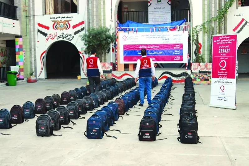 Distribution of school bags among students.