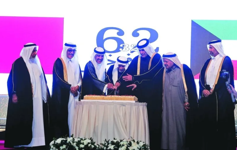Dignitaries during the ceremonial cake-cutting on the occasion