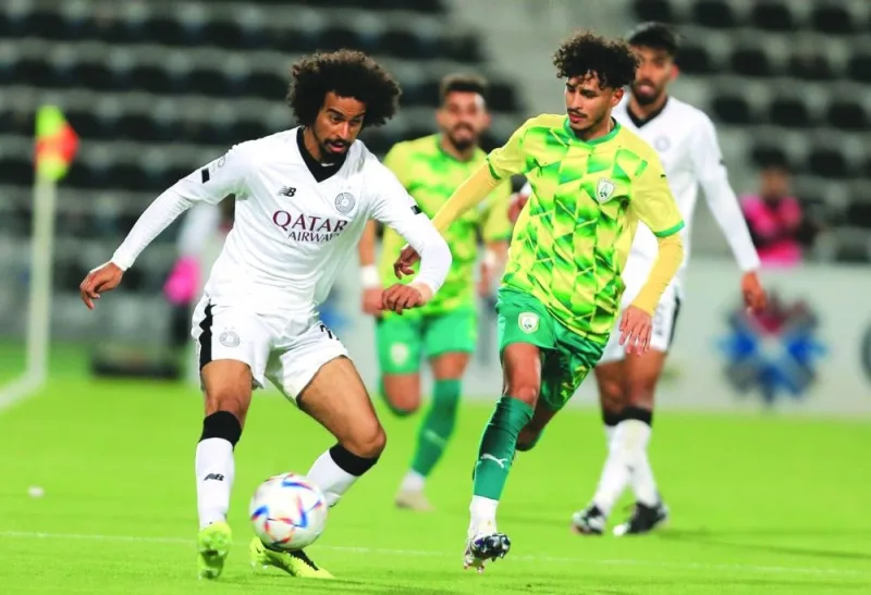 Al Sadd beat Al Wakrah 4-2 thanks to a brace each from Akram Afif (left) and Ayoub El Kaabi. At the Saoud Bin Abdulrahman Stadium, Afif scored in the 48th and 66th minutes, while El Kaabi’s goals came in the 27th and 88th minutes. For Wakrah, Trent Sainsbury (57’) and Jacinto Dala (87’) were among the scorers. Defending champions Al Sadd are third with 35 points, while Wakrah are one spot below with 27 points. 