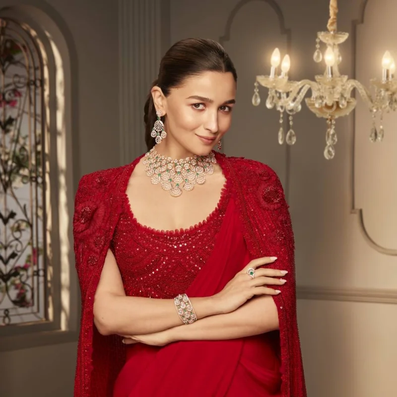 Alia Bhatt featuring exclusive diamond Malabar Gold & Diamonds jewellery.