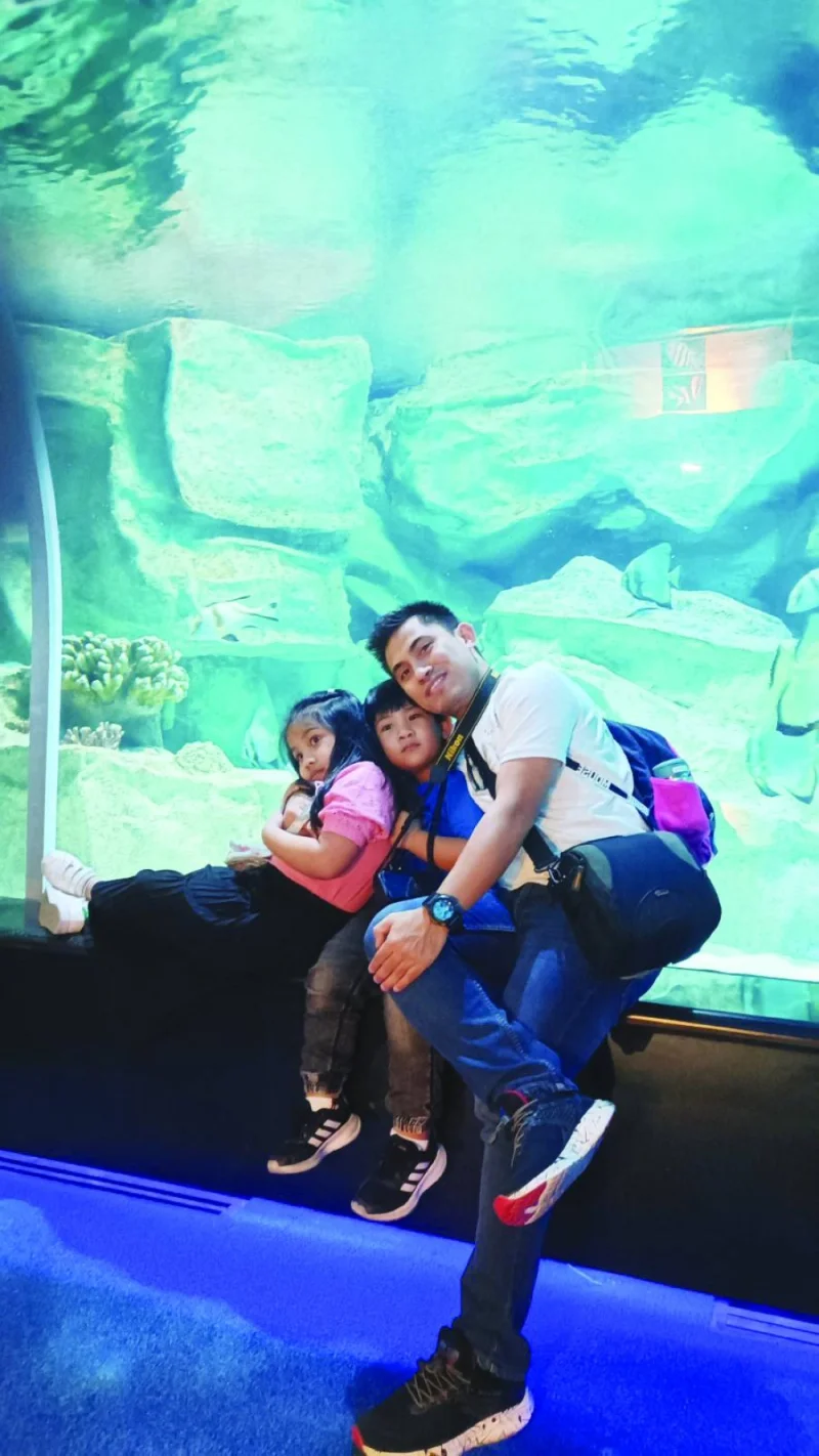 Fernando A Engada Jr, along with his family, during his visit at the Hamad Port Visitors Centre. The large aquarium stands out as a premier attraction in Qatar and an ideal destination for students and visitors of all ages. -supplied pictures