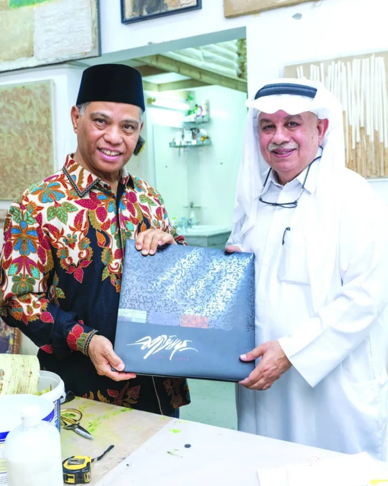 Indonesian ambassador Ridwan Hassan and Qatari artist Yousef Ahmad.