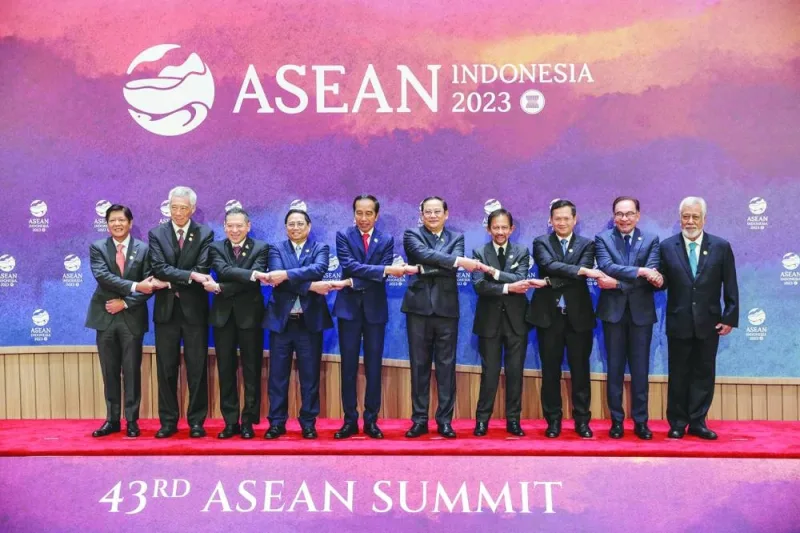 
(From left) Philippine’s President Ferdinand Marcos, Singapore’s Prime Minister Lee Hsien Loong, Thailand’s Permanent Secretary of the Ministry of Foreign Affairs Sarun Charoensuwan, Vietnam’s Prime Minister Pham Minh Chinh, Indonesia’s President Joko Widodo, Laos’ Prime Minister Sonexay Siphandone, Brunei’s Sultan Hassanal Bolkiah, Cambodia’s Prime Minister Hun Manet, Malaysia’s Prime Minister Anwar Ibrahim and East Timor’s Prime Minister Xanana Gusmao pose for a family photo during the Asean Summit in Jakarta, yesterday. 