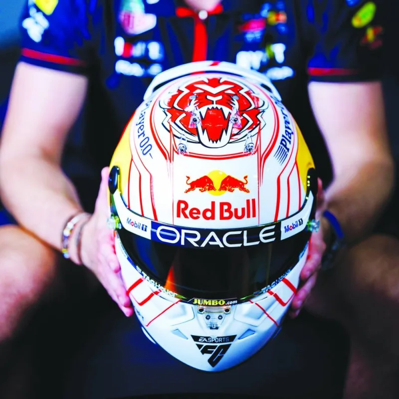 
Max Verstappen reveals his helmet that he will use at this week’s Japanese Grand Prix at Suzuka. (@redbullracing) 