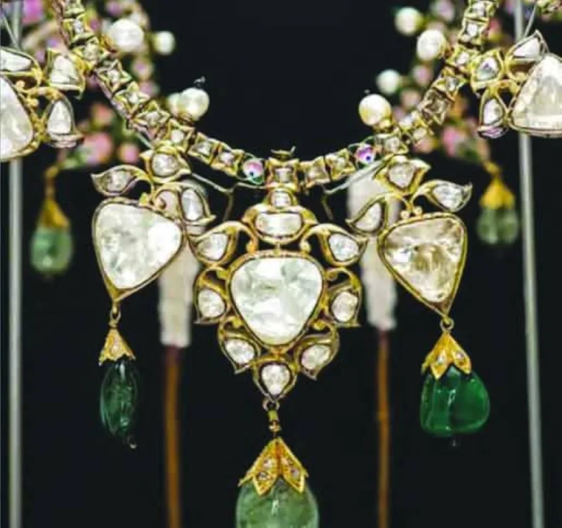 Art enthusiasts can indulge in the Introduction to Gemstone and Jewellery Illustration workshop from December 4-6 at the Museum of Islamic Art.