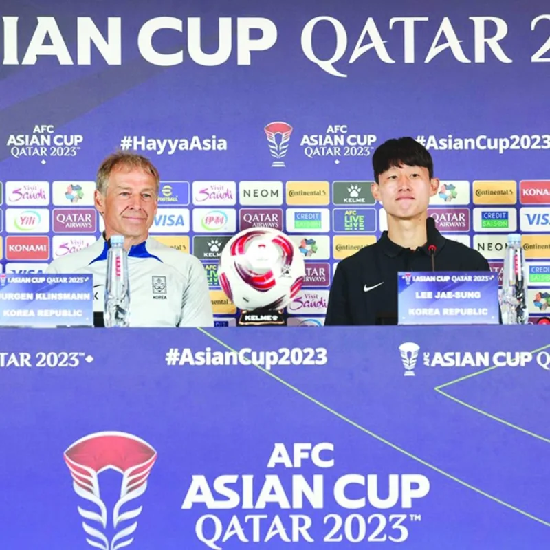 South Korea’s coach Jurgen Klinsmann (left) and midfielder Lee Jae-sung at a press conference on Friday.