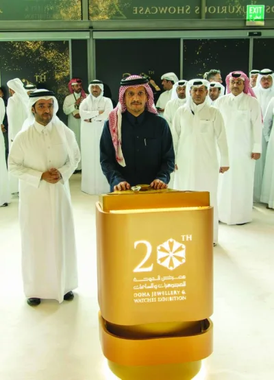 Zijne Excellentie Sjeik Mohammed bin Abdulrahman bin Jassim Al Thani, premier en minister van Buitenlandse Zaken, opende maandag de activiteiten van de twintigste sessie van het Doha Jewellery and Jewellery Forum in het Doha Exhibition and Convention Centre.