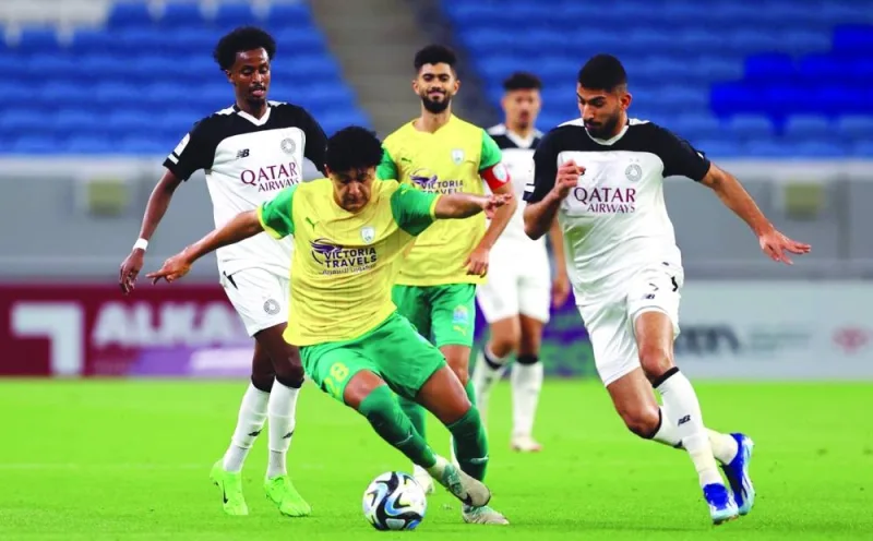 Action from Al Sadd’s Expo Stars League clash against Al Wakrah at Al Janoub Stadium in Doha on Sunday. The match ended in a goalless draw.