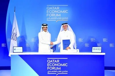 Doha Bank GCEO Sheikh Abdulrahman bin Fahad al-Thani and Gord chairman Dr Yousef al-Horr shaking hands after signing the agreement on the sidelines of the Qatar Economic Forum 2024.