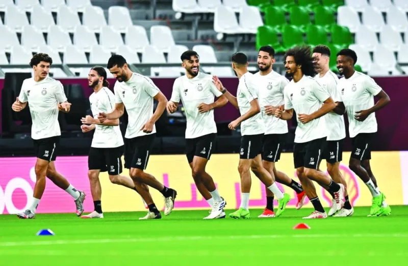
Al Sadd (left) and Qatar SC players train yesterday at the Education City Stadium, on the eve of their Amir Cup final showdown. PICTURES: Noushad Thekkayil 