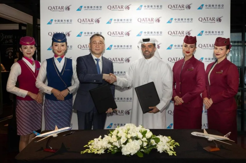Qatar Airways Group Chief Executive Officer engineer Badr Mohamed al-Meer and China Southern Airlines president and CEO Han Wensheng signed the MoU.