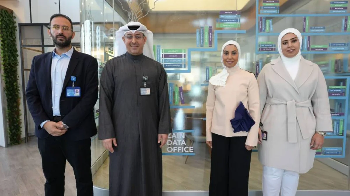 Nawaf Algharabally with Zain Kuwait’s Business Intelligence team.