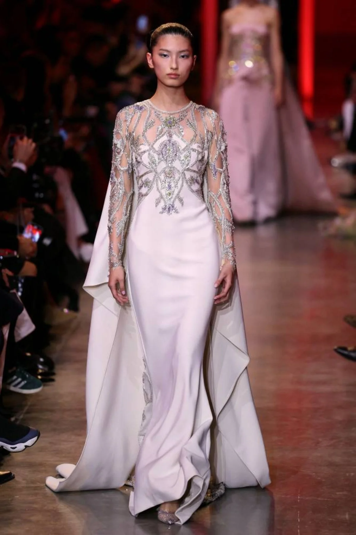 Jennifer Lopez steals the spotlight at Elie Saab’s couture | kuwaittimes
