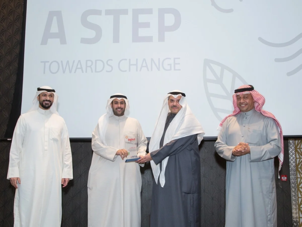 Honoring Ahmed Al-Rashed, Chairman of Al-Dahiya and Al-Mansouria Cooperative Society.