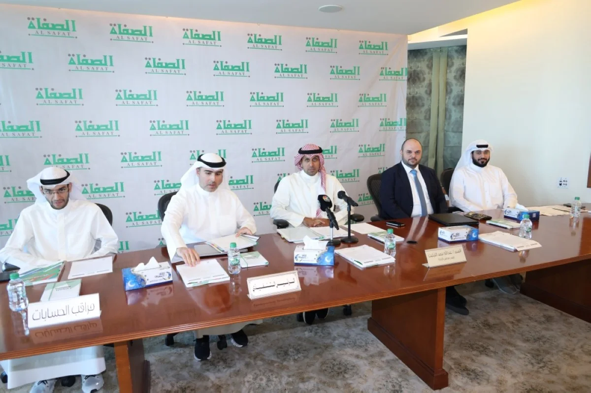 Abdullah Hamad AlTerkait chairs the general assembly of Al Safat Investment Company on Wednesday.